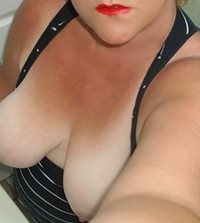 red lips, oily tits