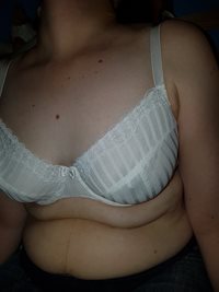 Hi i love seeing tributes of me who can cum to my aid.