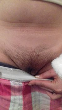 Who likes her hairy pussy?