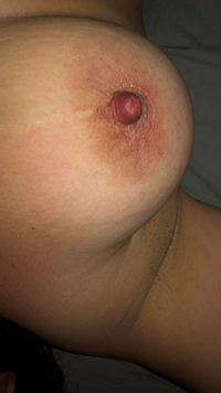 nipple pumped, I love her tits !