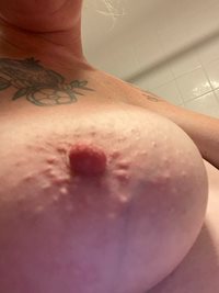 Cum and play and suck my nipple