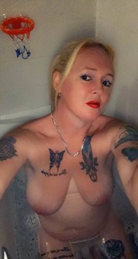 U men must be getting bored of my bath pics so only a couple more this year