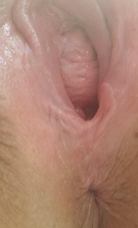 Yummy MILF pussy... She squirts and creams so awesome!