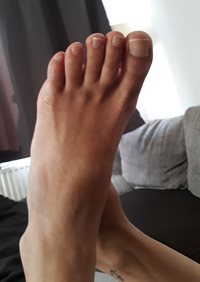 Bianca's perfect toes
