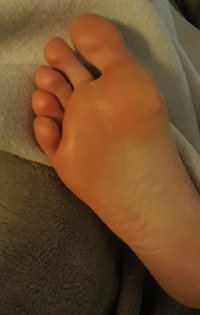 Bianca's arousingly smelling soles