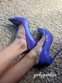 Heels, arches, and toe cleavage