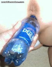 my wifes pussy drinkin water