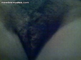 my gf pussy,recently growing new pubes...