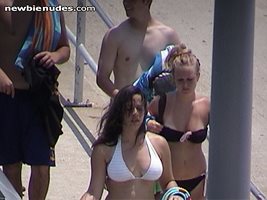 just some pics of some hotties walkin from nc beach.. shot with a super zoo...