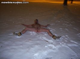 A nude snow angle for nn.All comments and pms welcome..