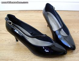 DO YOU LIKE SNIFFING LADIES PATENT LEATHER PUMPS??
