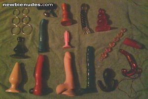 Any ladies like to help me play with my toys!