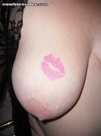 NOT Kiss my Arse....its KISS on my Tit!!!!
