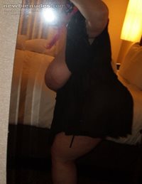 sheer robe poppin that booty!