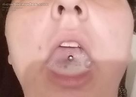 a nice mouth full of hot cum (shame about the lighting)